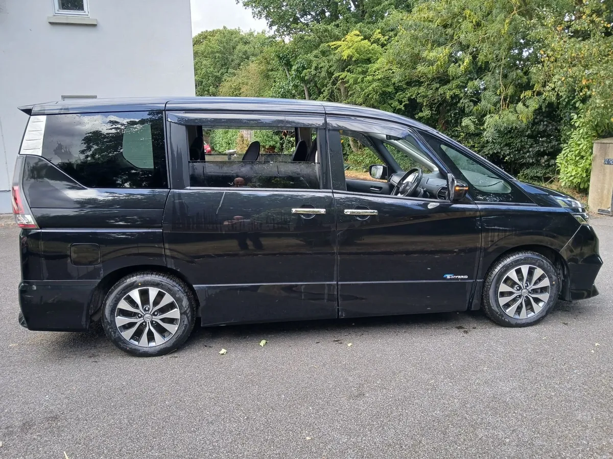 Nissan Serena 8 Seater Hybrid - Image 5