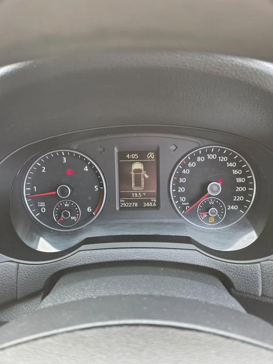 SEAT Alhambra 2014 - Image 2