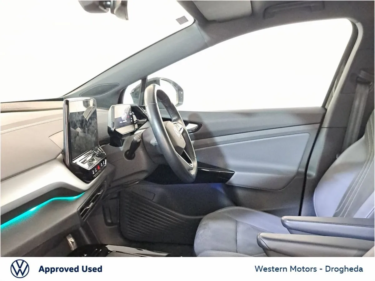 Volkswagen ID.4 LIFE 52kWh 148HP *GREAT VALUE* - Image 3
