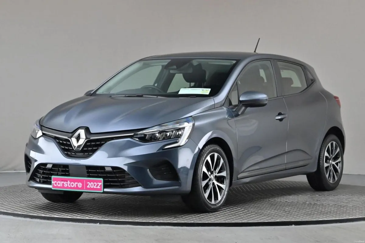 Renault Clio 1.0 TCE ICONIC 6SPD**SAT NAV**REAR PA - Image 3