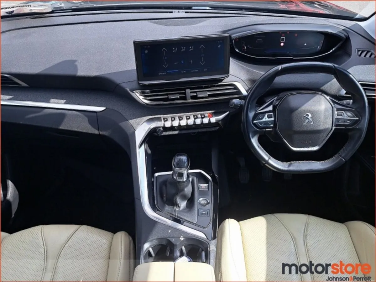 Peugeot 5008 1.5 BlueHDi 130bhp Allure - Image 4