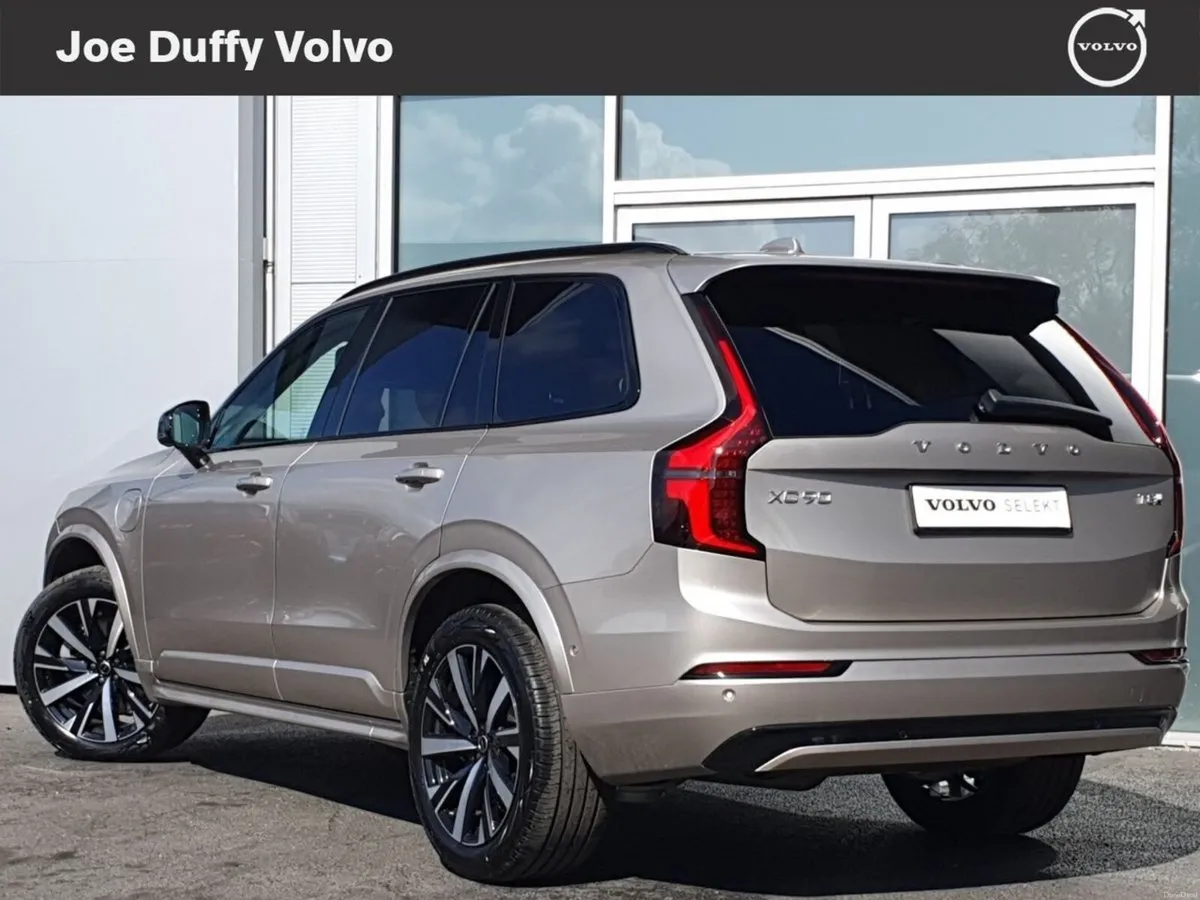 Volvo XC90 T8 PHEV AWD Plus Dark - Image 2