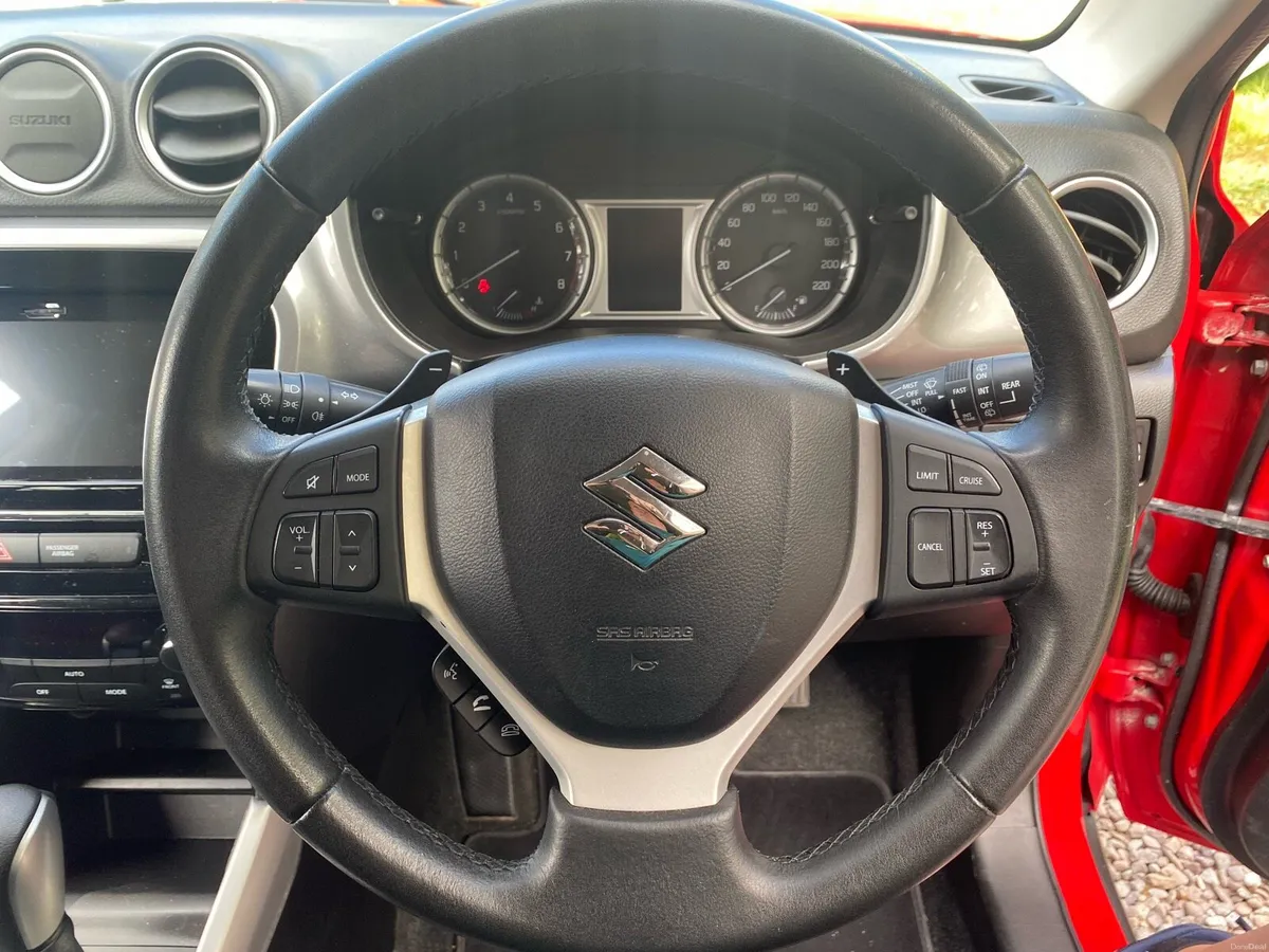Suzuki Vitara SUV - Image 5