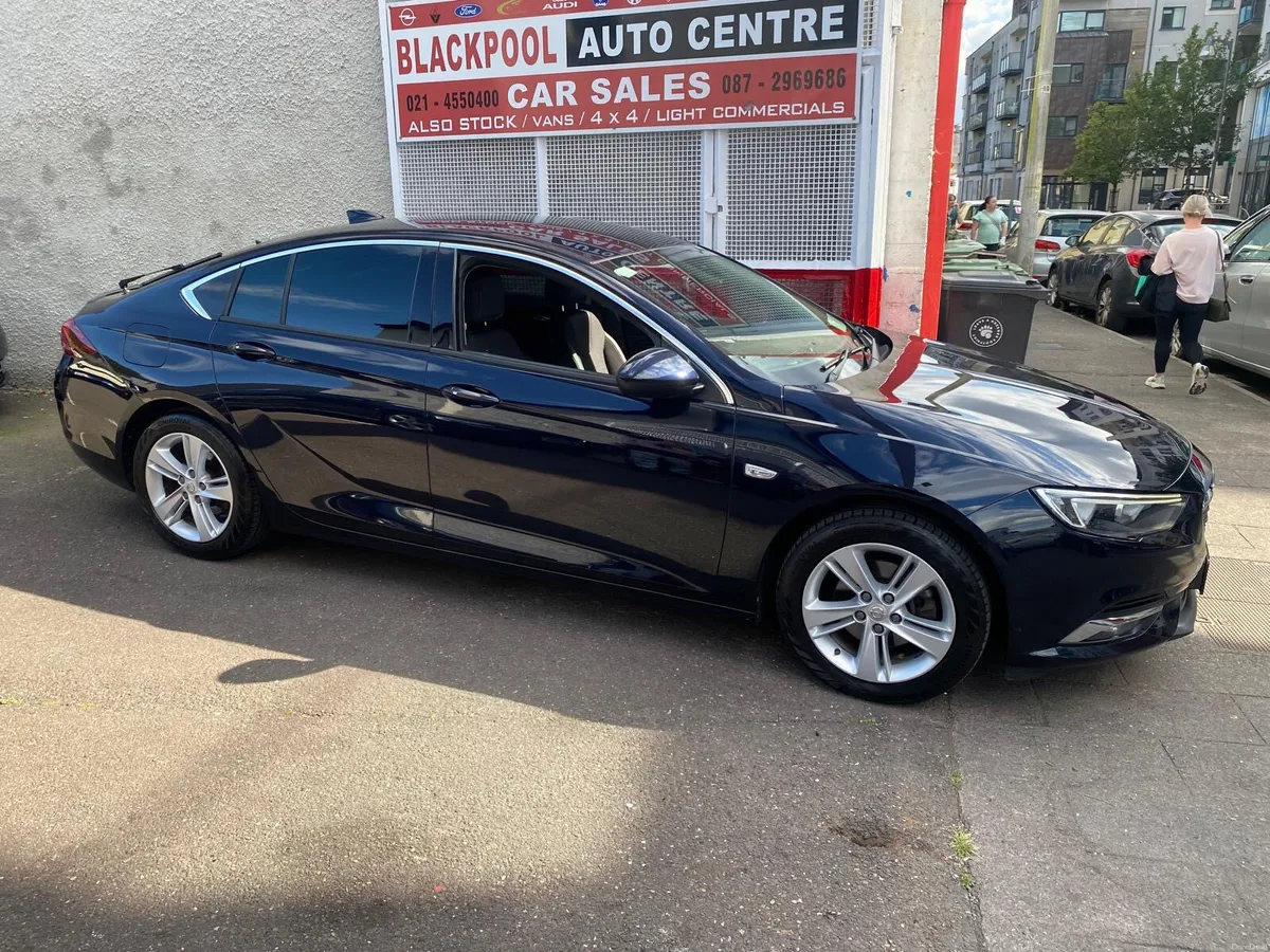 Opel Insignia 2018 - Image 1