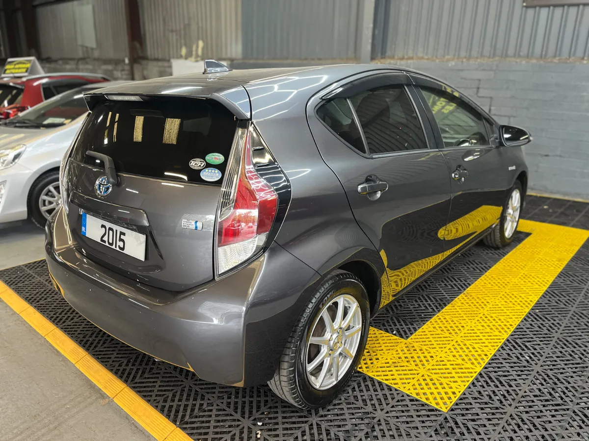 Toyota Aqua 2015 - Image 4