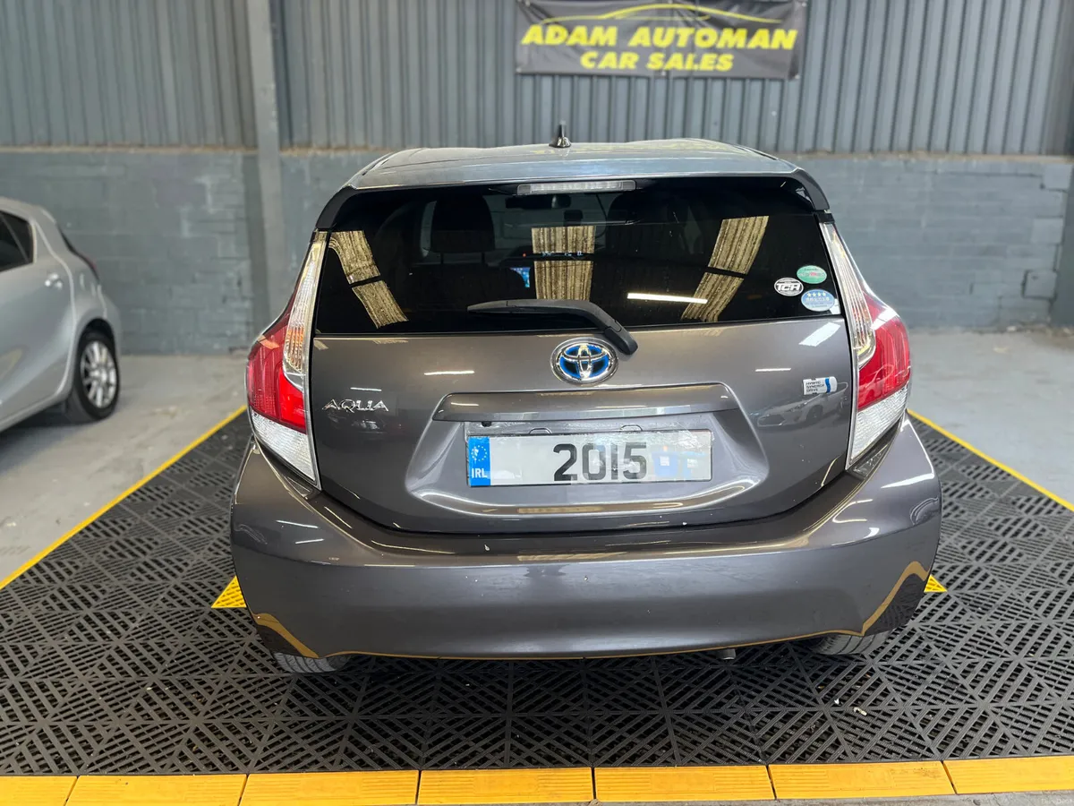 Toyota Aqua 2015 - Image 6