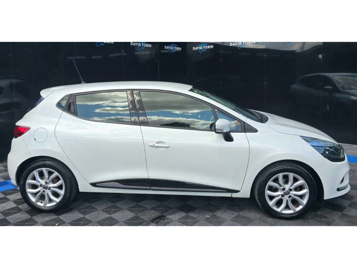 Renault Clio IV DYNAMIQUE NAV TCE - Image 3