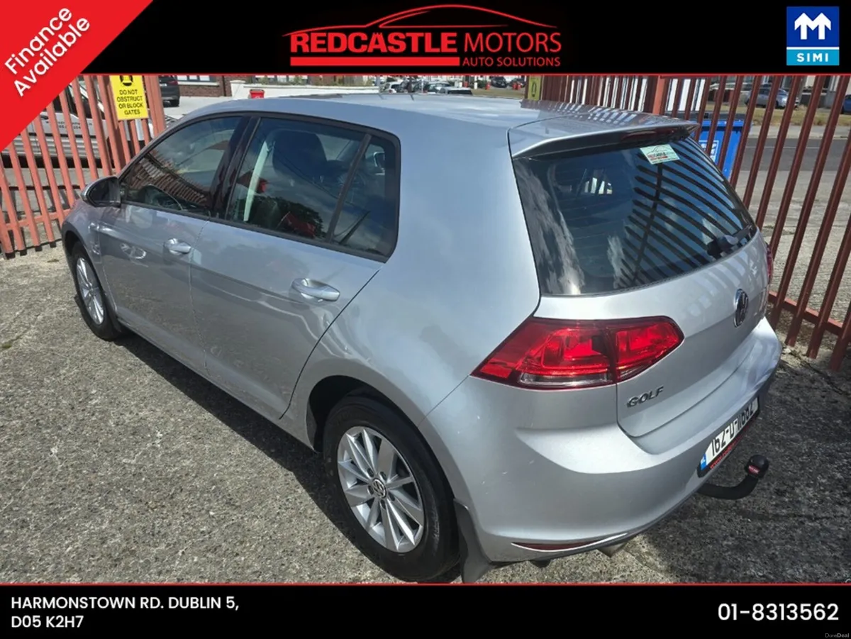Volkswagen Golf TRENDLINE 1.2 TSI MANUAL 6SPEED FW - Image 3