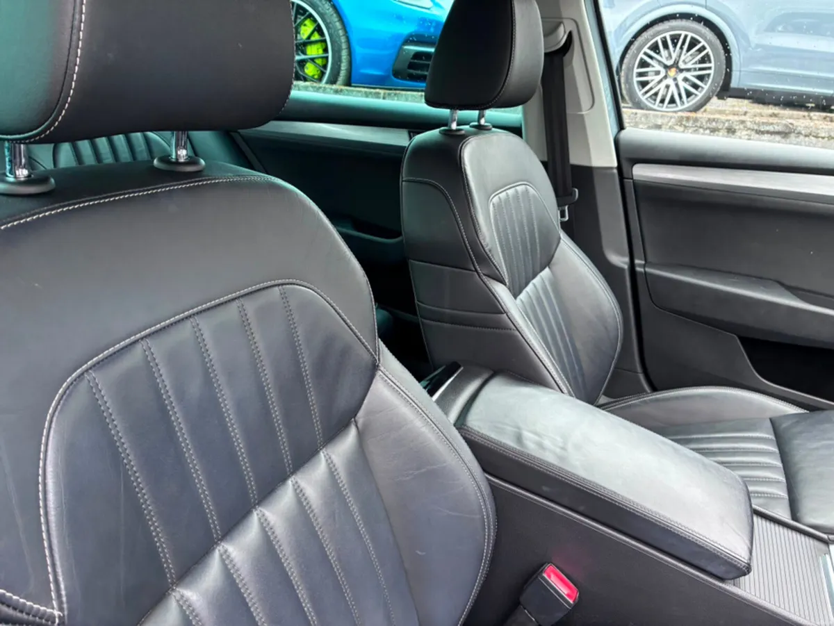 Skoda Superb 1.4 SE TECH IV PHEV (FULL LEATHER) - Image 5