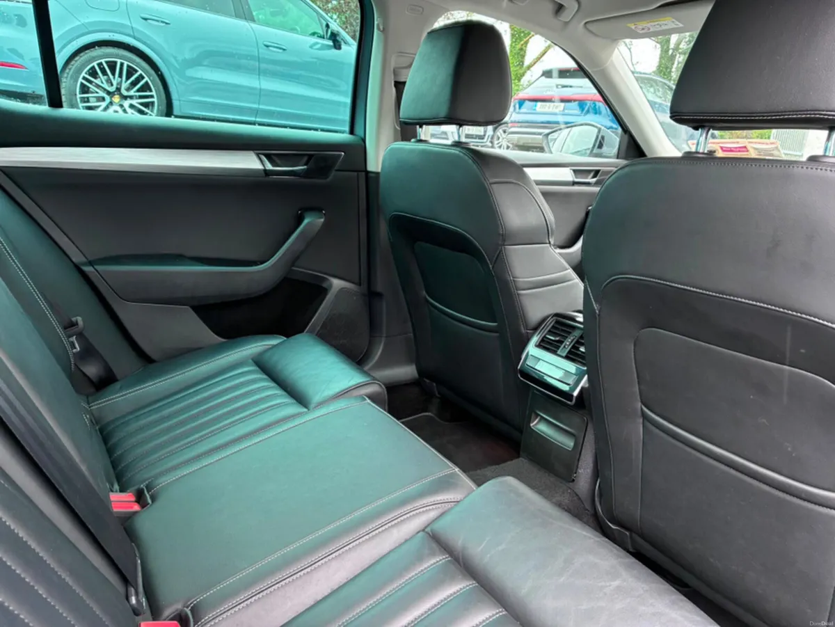 Skoda Superb 1.4 SE TECH IV PHEV (FULL LEATHER) - Image 6