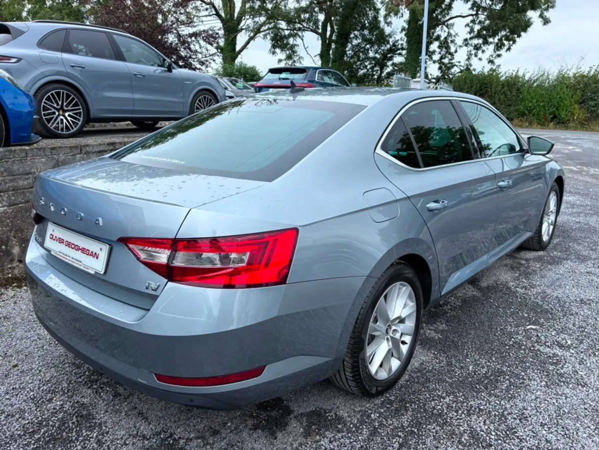 Skoda Superb 1.4 SE TECH IV PHEV (FULL LEATHER) - Image 2