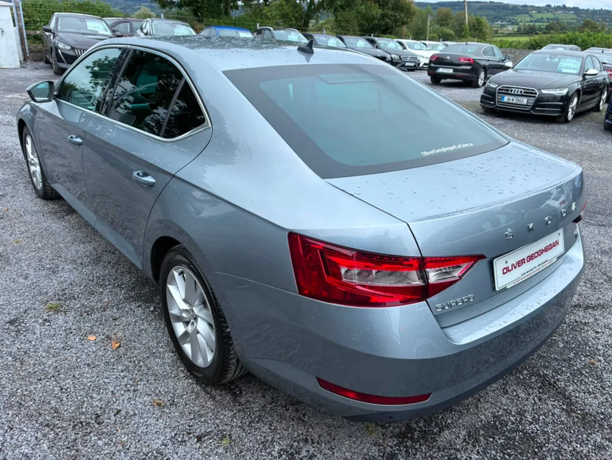 Skoda Superb 1.4 SE TECH IV PHEV (FULL LEATHER) - Image 3