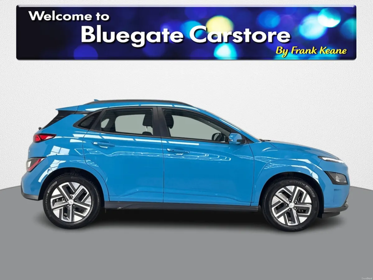 Hyundai KONA SE CONNECT EV **FULL BLACK CLOTH INTE - Image 2