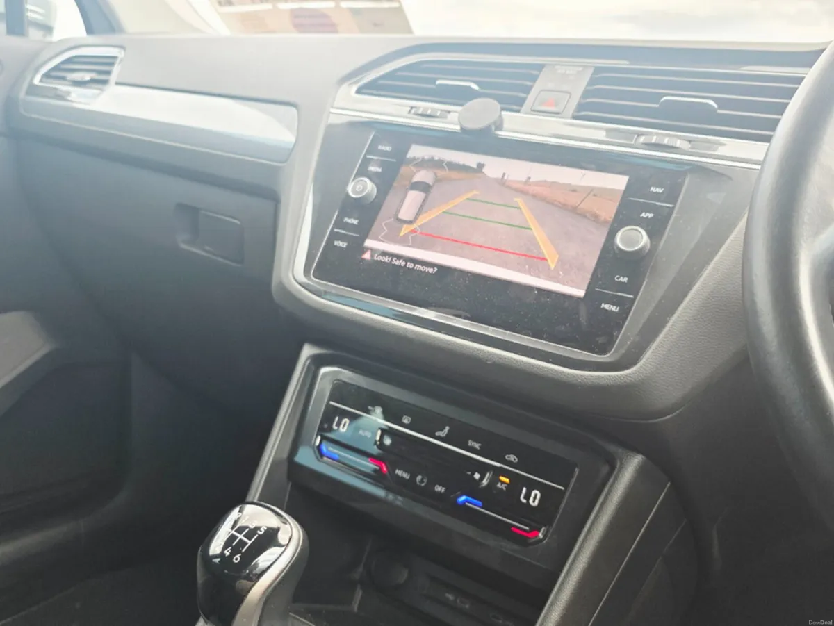 Volkswagen Tiguan LIFE 2.0 TDI MANUAL 6SPEED FWD 1 - Image 4