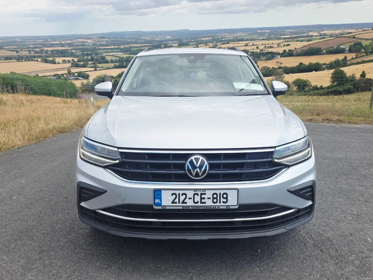Volkswagen Tiguan LIFE 2.0 TDI MANUAL 6SPEED FWD 1 - Image 5