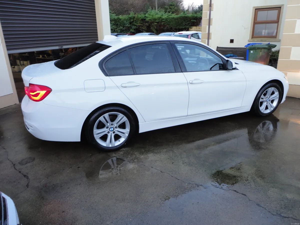 BMW 3-Series 2017 - Image 6