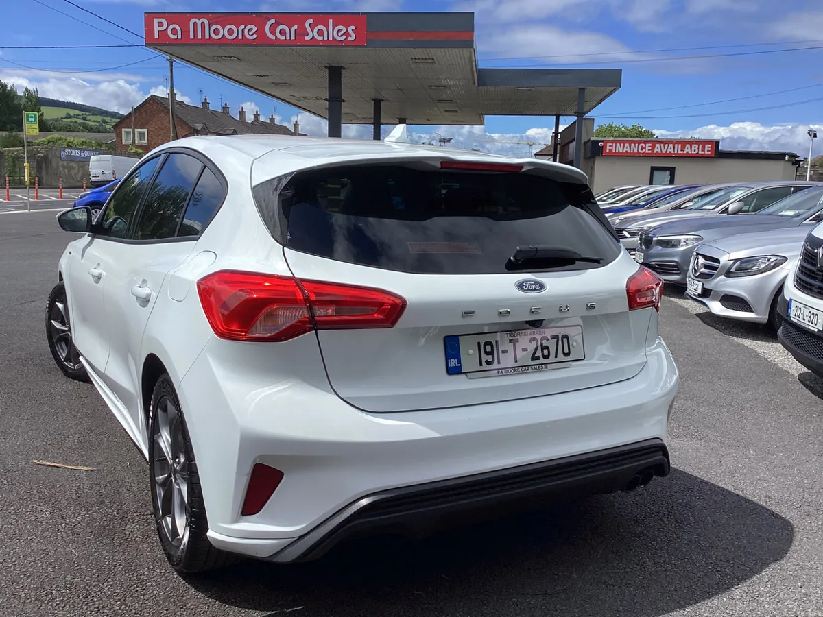 Ford Focus ST Line ** €73 p/w * F.S.H - Image 6