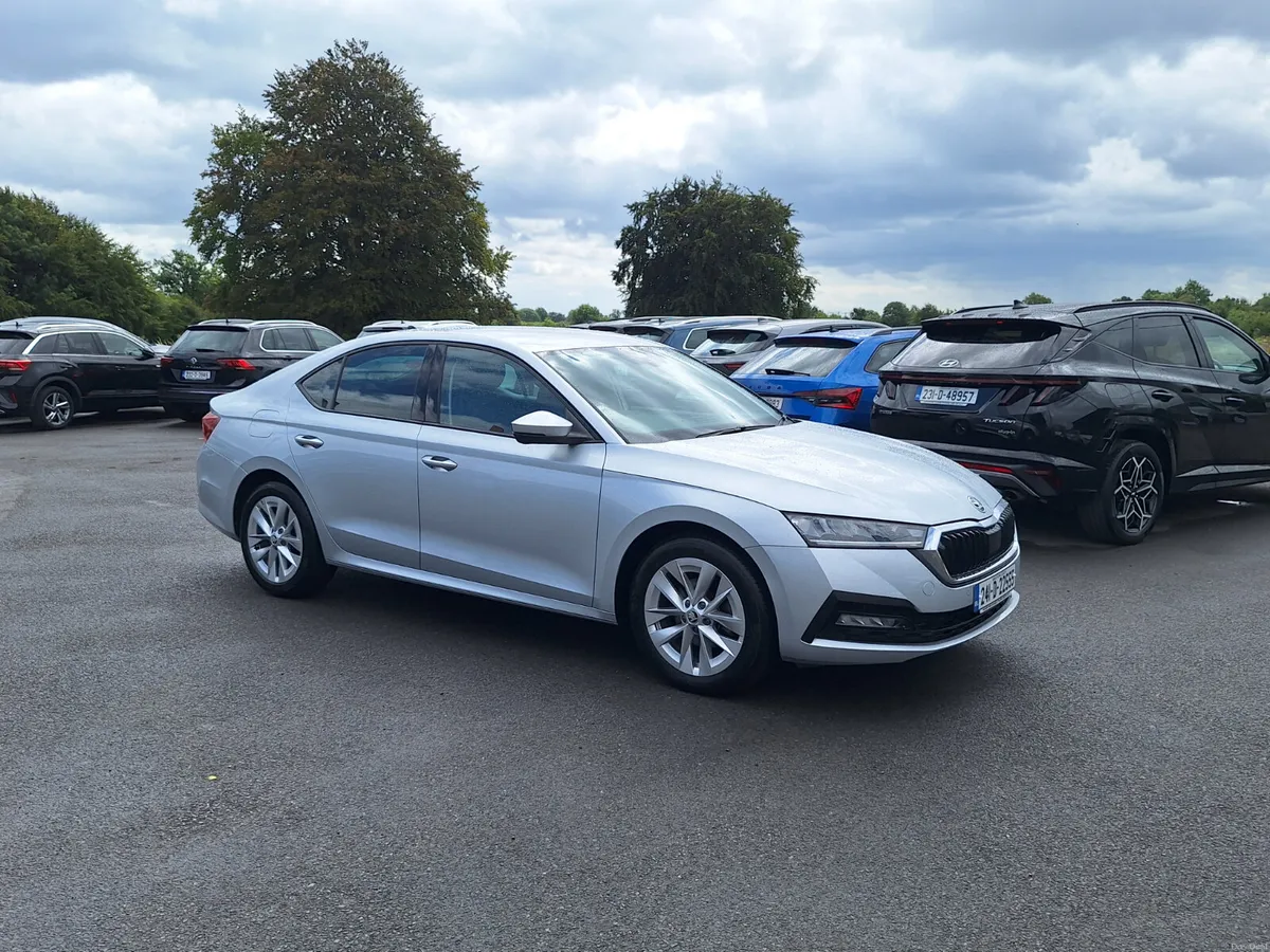 Skoda Octavia 2024 - Image 1