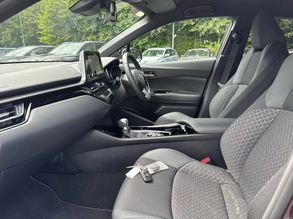 Toyota C-HR C-HR HYBRID SPORT - Image 6