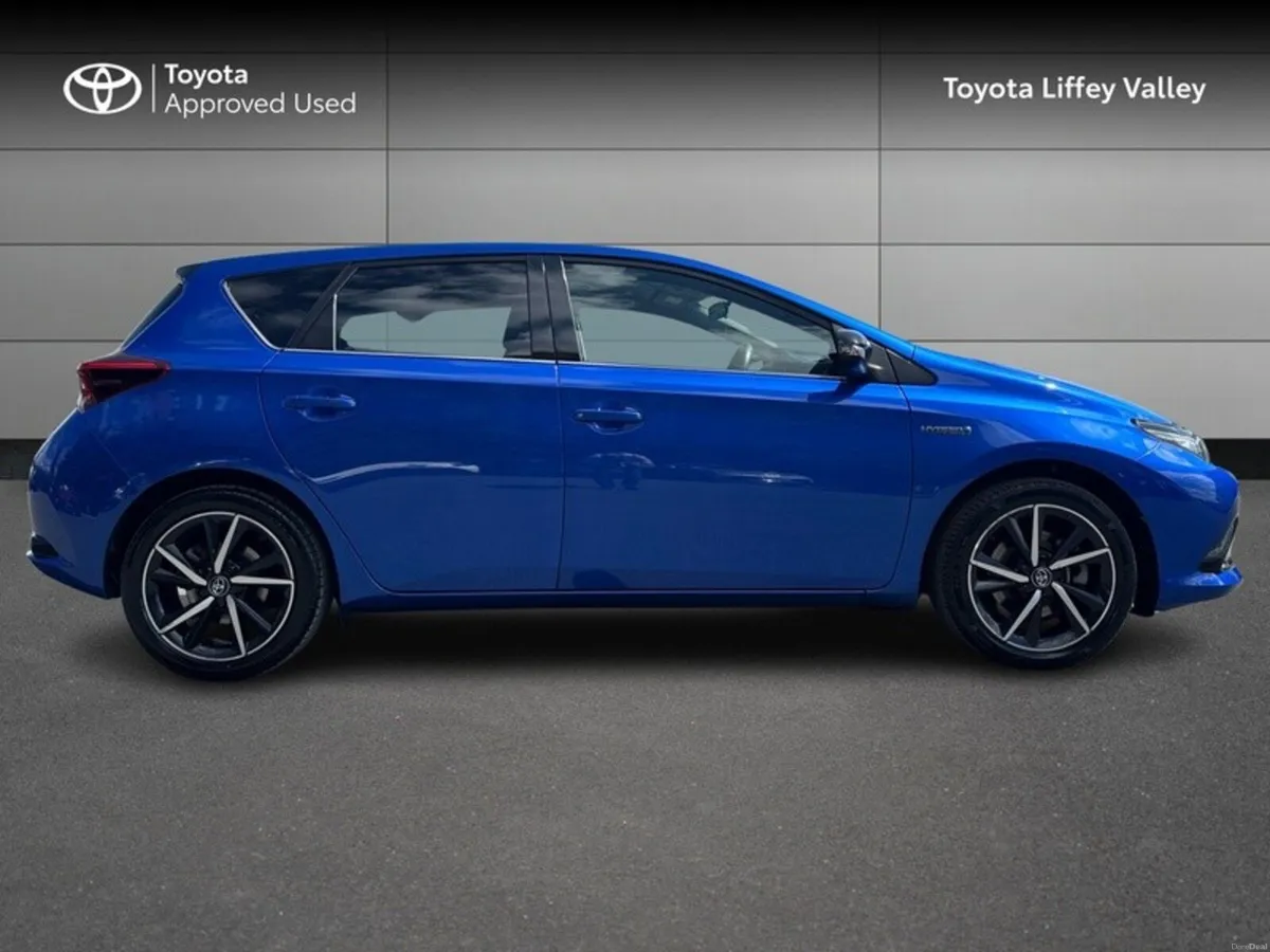 Toyota Auris AURIS HYBRID LUNA SPORT - Image 3