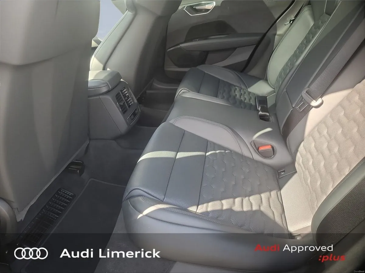 Audi e-tron GT quattro *SAVE €7109 VS NEW* E-TRON - Image 6