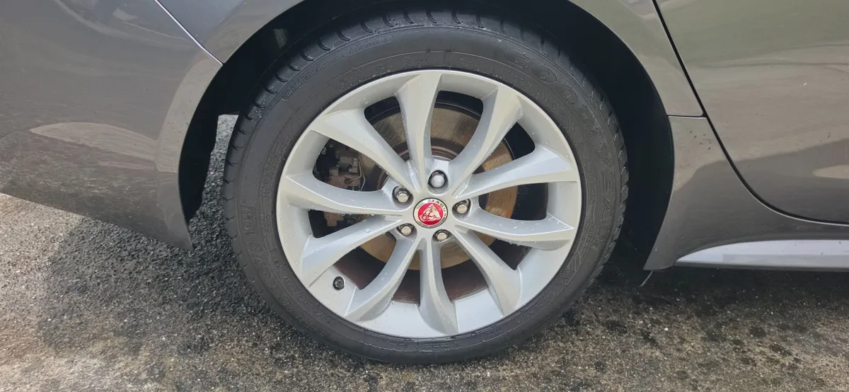 Jaguar XF 2017 180bhp - Image 4