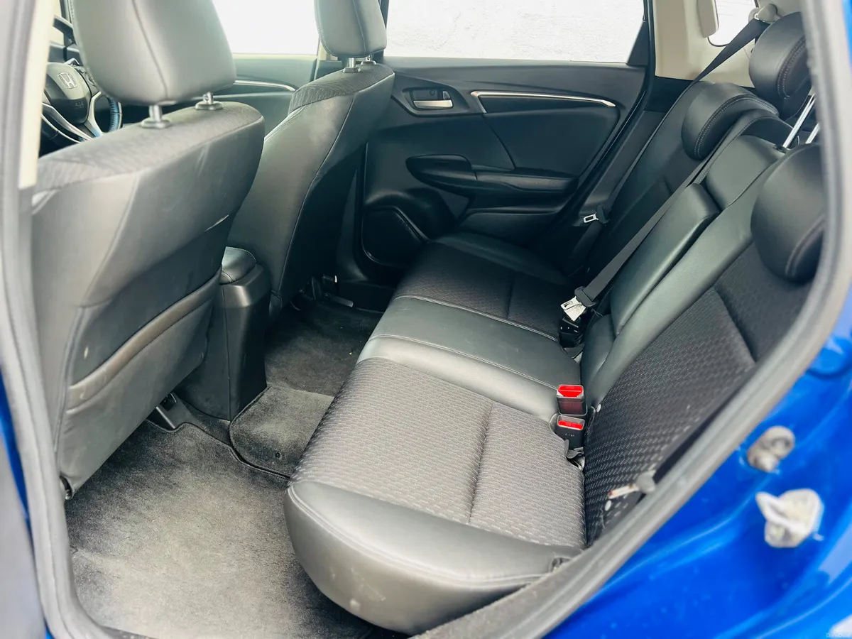 2014 Honda Fit 1.5 Hybird Automatic - Image 5