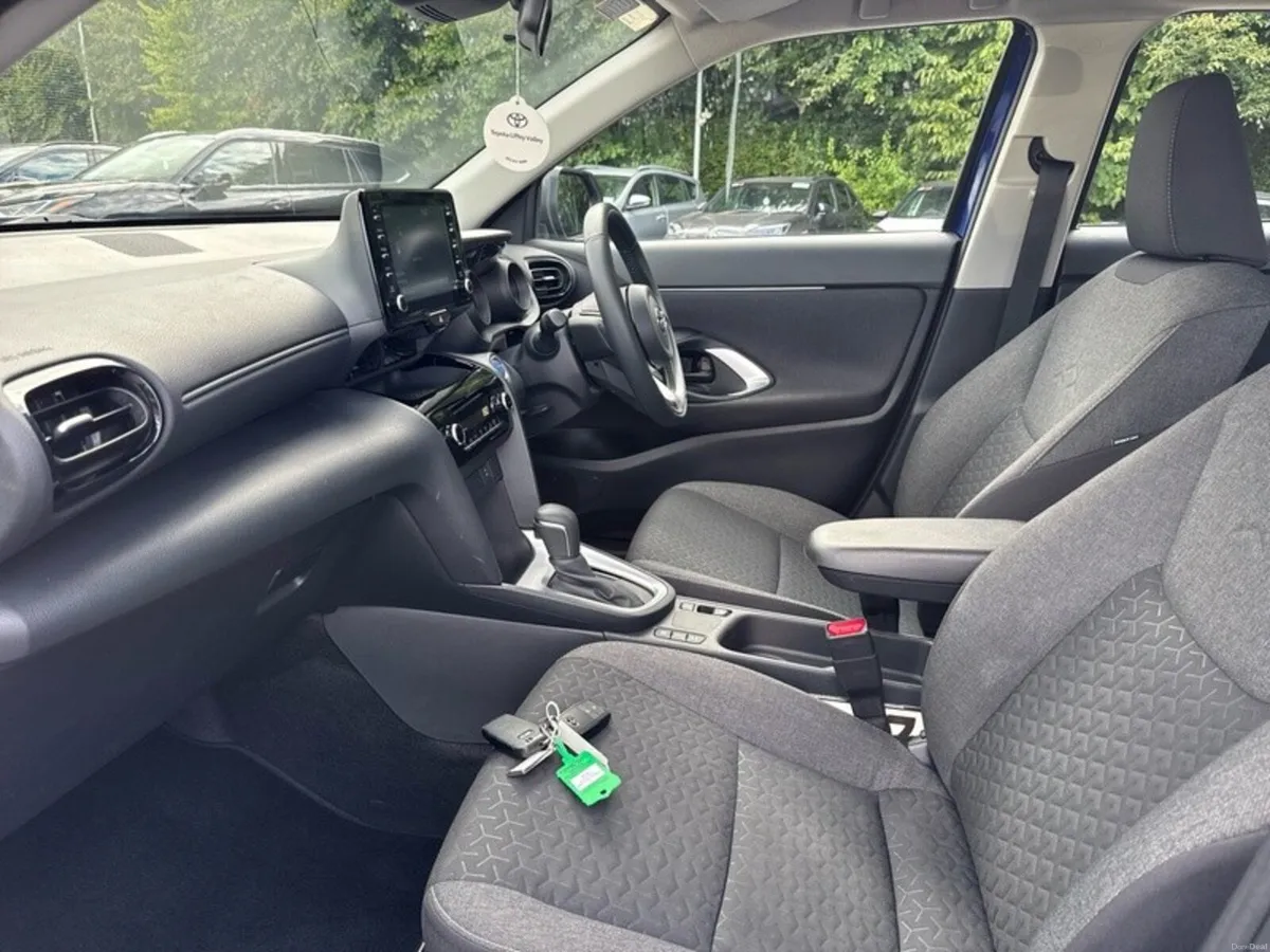 Toyota Yaris Cross YARIS CROSS LUNA HYBRID - Image 6