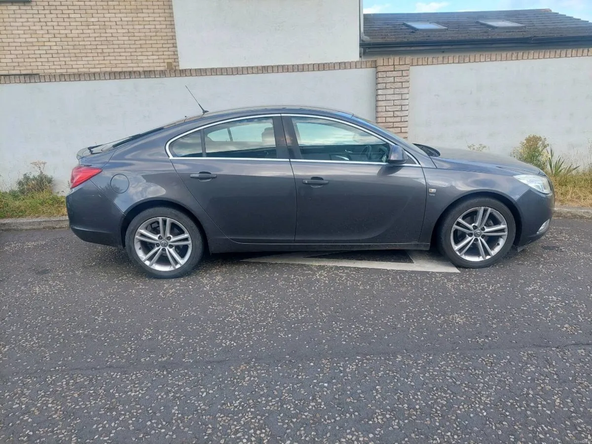 2010 vauxhall Insignia - Image 1
