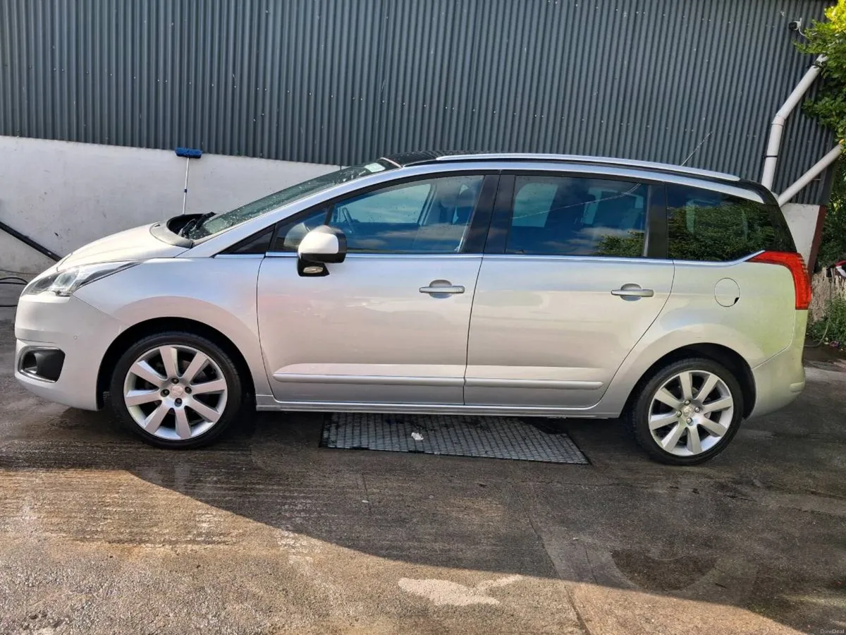 Peugeot 5008 - Image 5