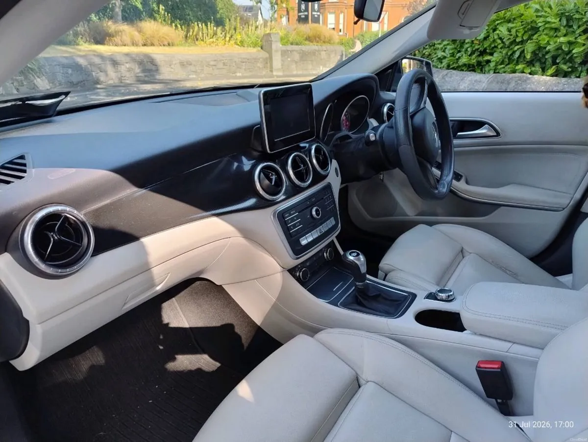 Mercedes CLA Shooting Brake - Image 2