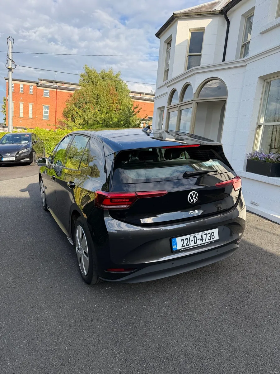 VW iD.3 LIFE 58KWH 145HP PRO 5dr - Image 4