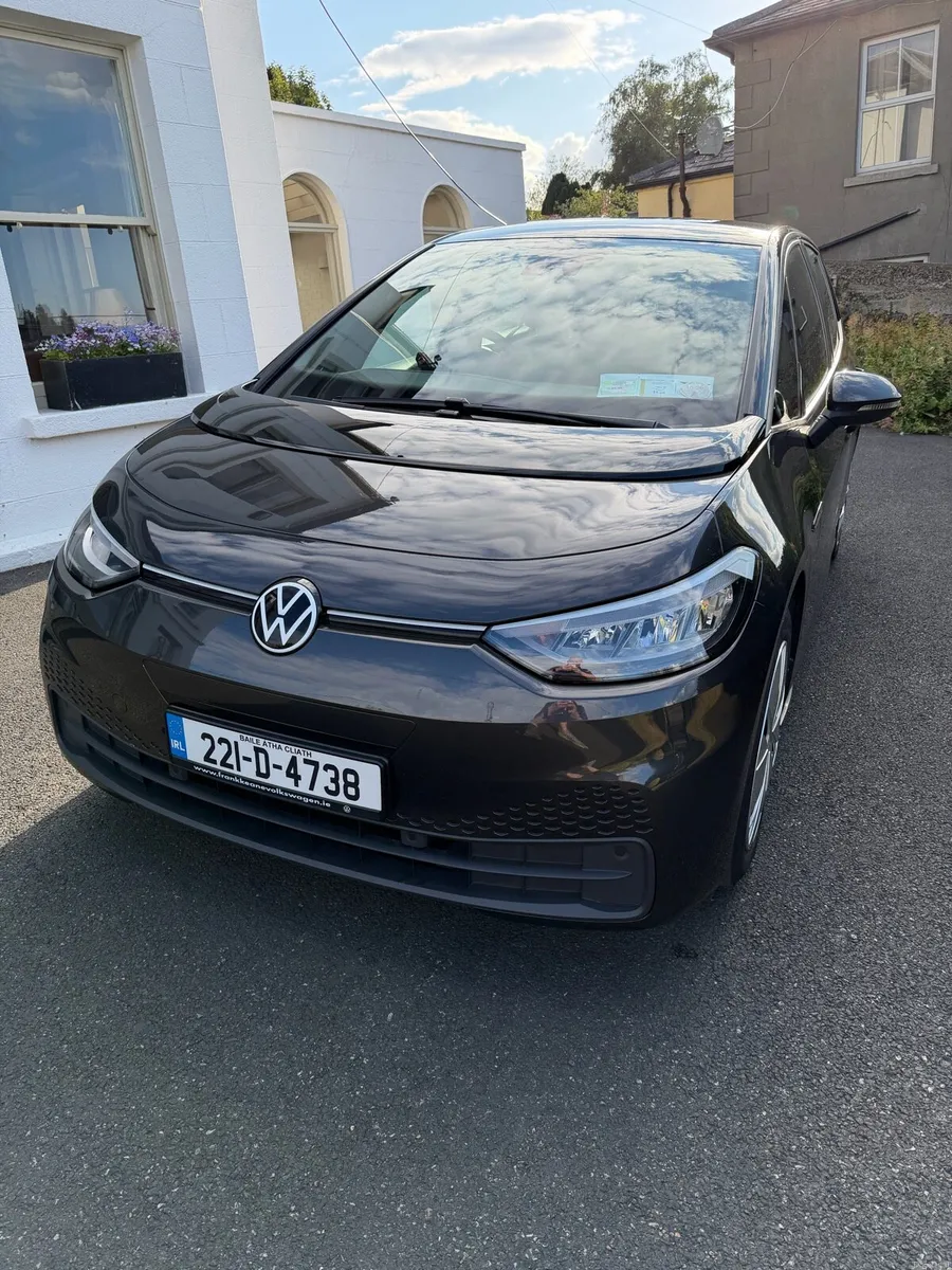 VW iD.3 LIFE 58KWH 145HP PRO 5dr - Image 2
