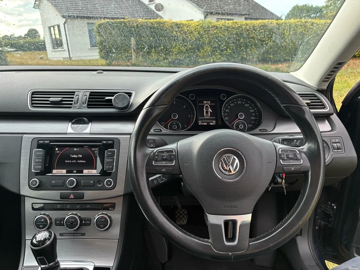 Volkswagen Passat 2.0tdi - Image 6