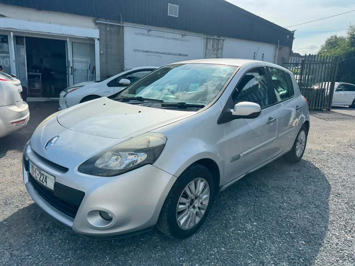 Renault Clio 2010 new nct 01/27 - Image 1