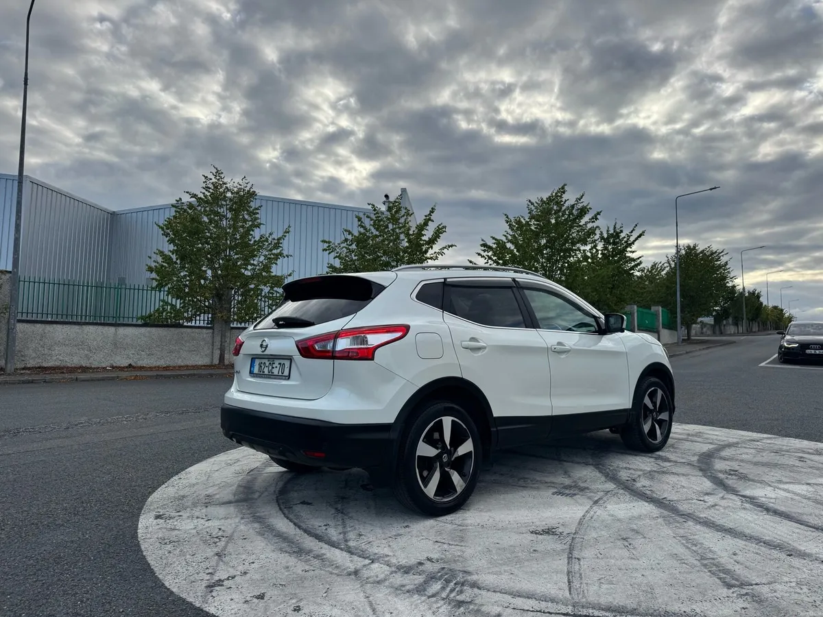 Nissan Qashqai 1.5 Diesel Top Spec !! - Image 3