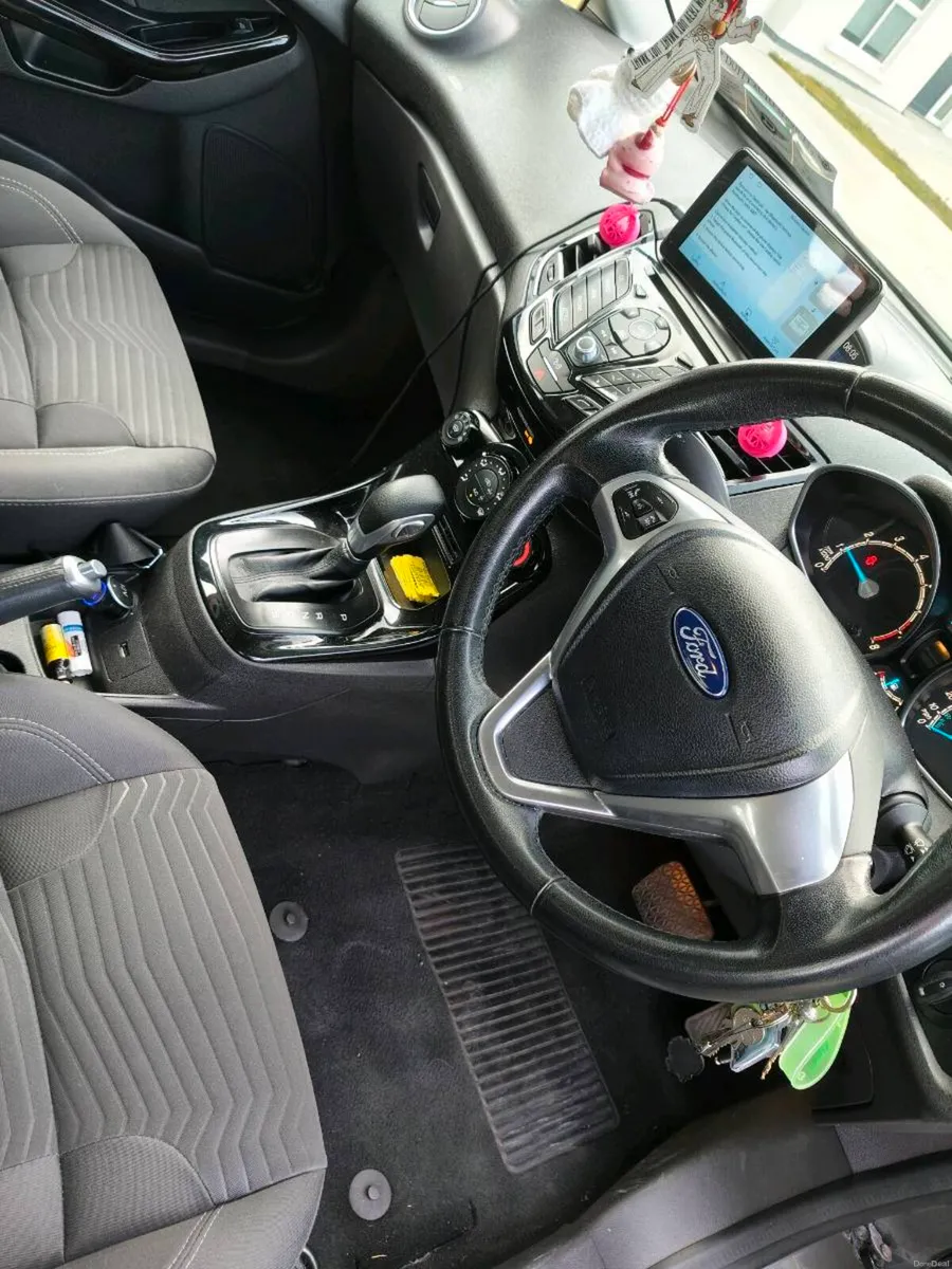 Automatic Ford fiesta - Image 6