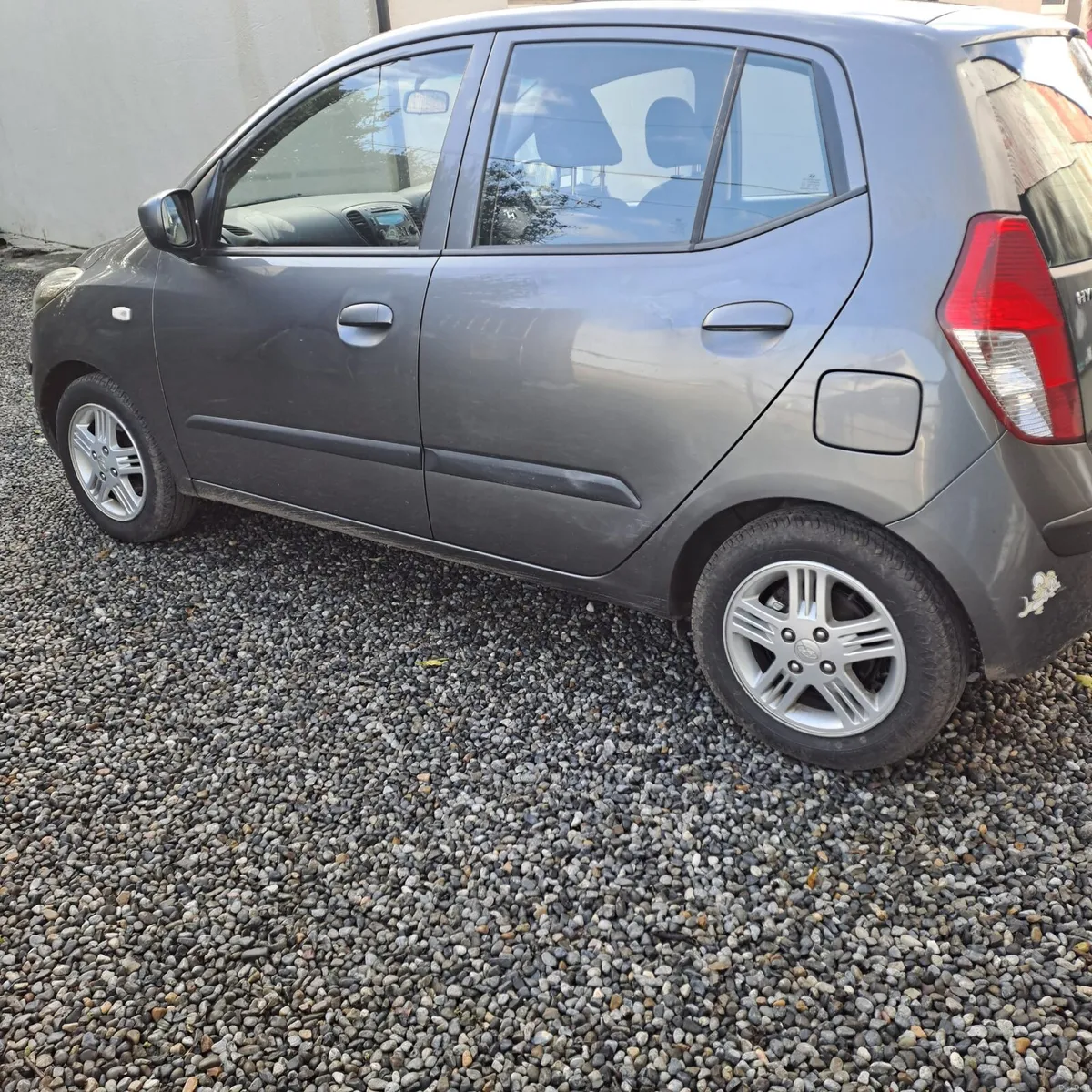 Car - Image 3