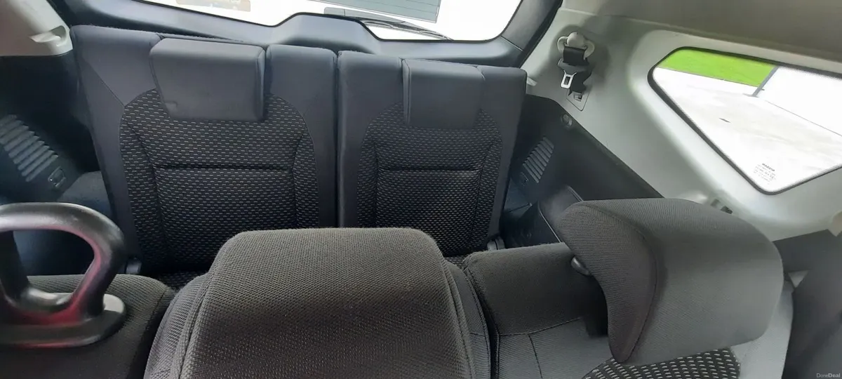 Nissan Qashqai+2 2010 - Image 4