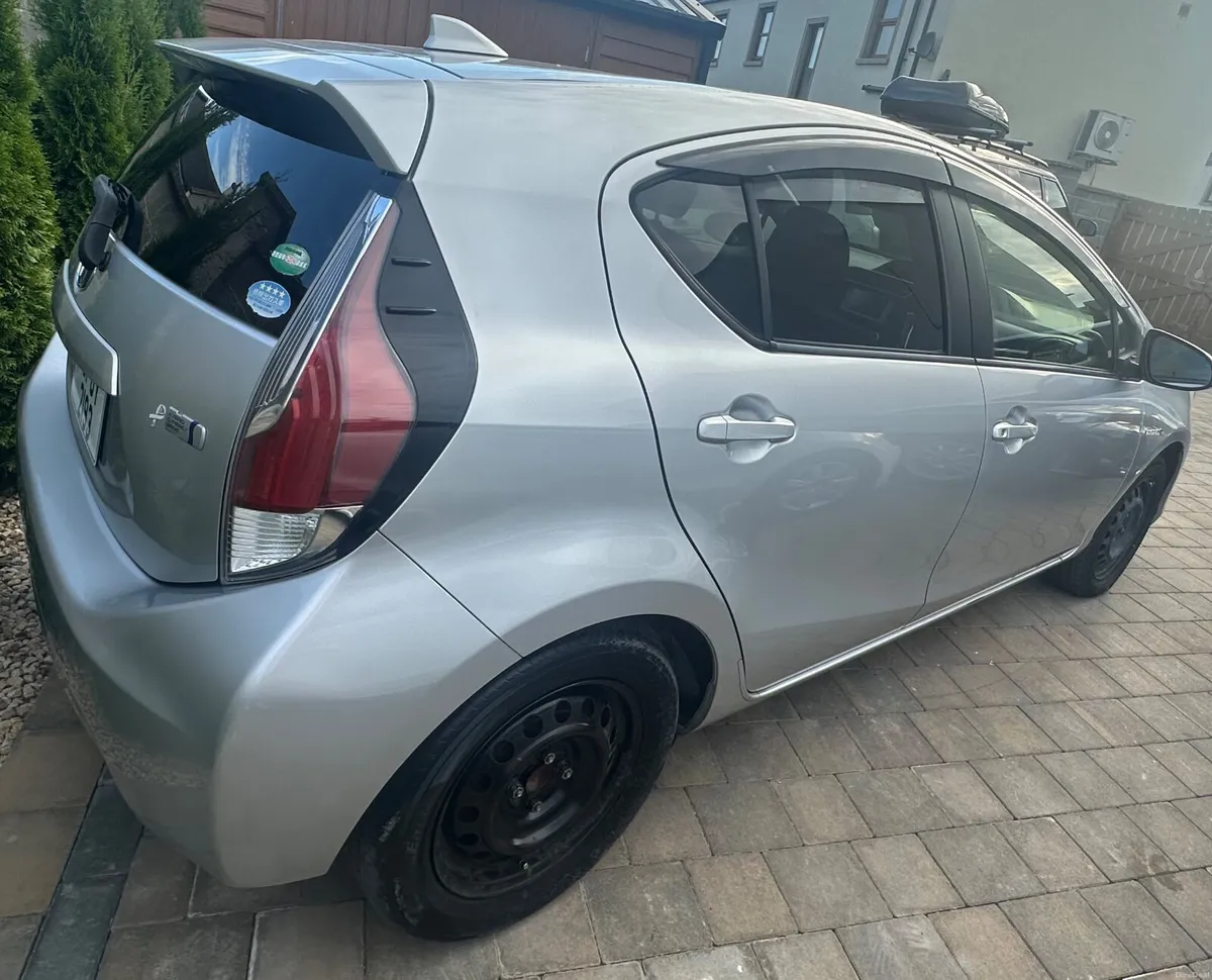 Toyota Aqua 2015 - Automatic – 1.5 Hybrid - Image 4