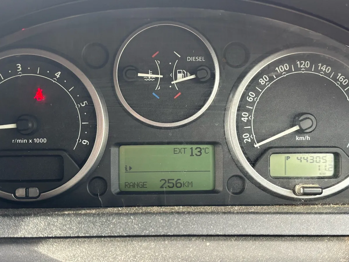 Land rover Discovery 3 Auto 2.7V6 7seater - Image 6