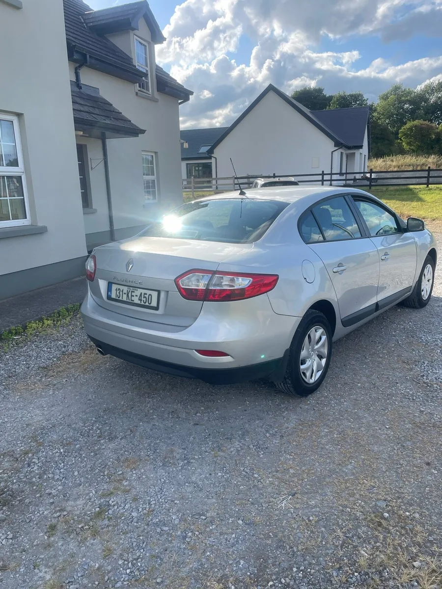 131 Renault Fluence - Image 4
