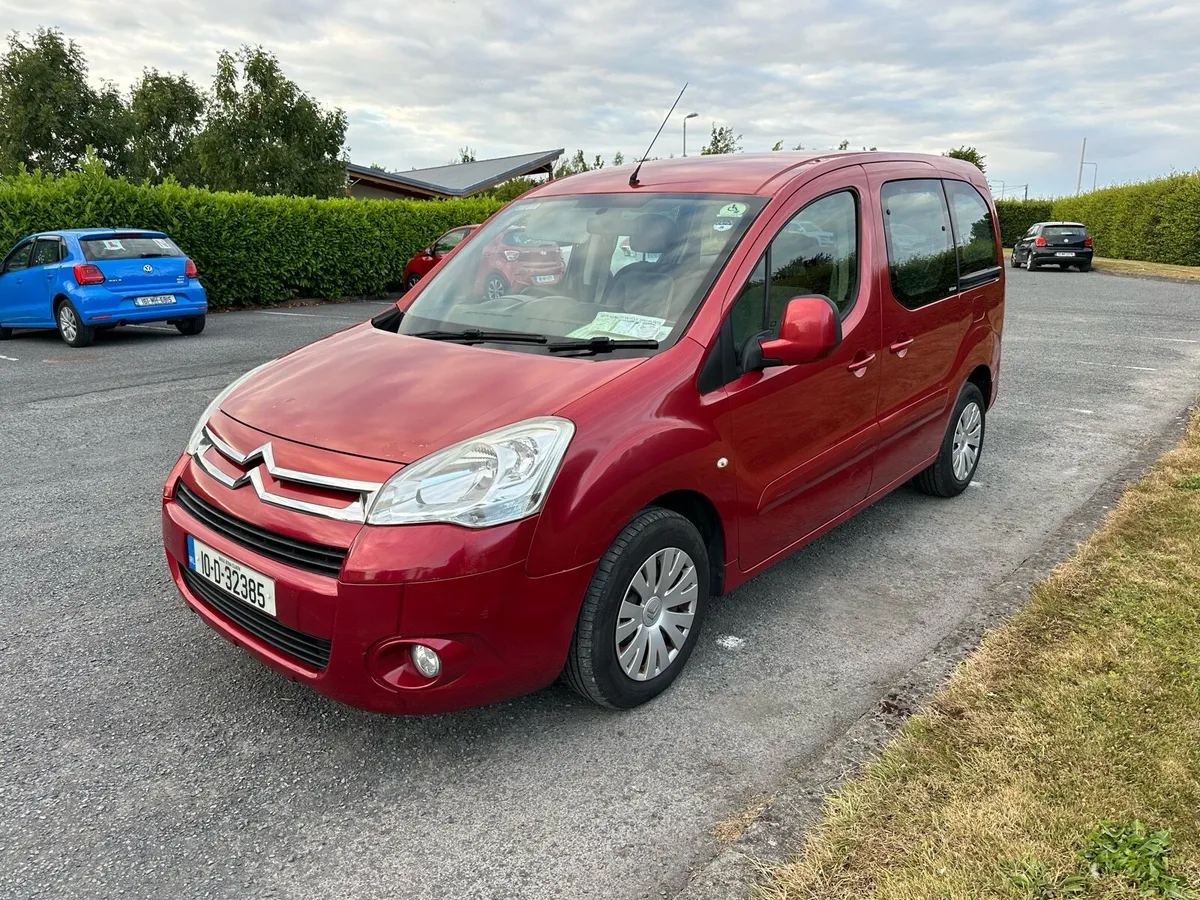 Citroen Berlingo wheelchair accessible multi space - Image 2