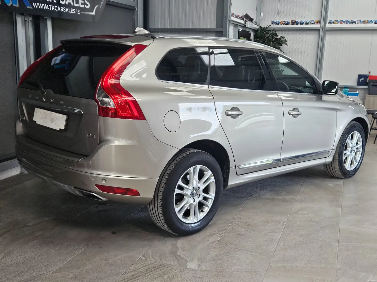 16 VOLVO XC60 D4 FWD SE LUX GT - Image 2
