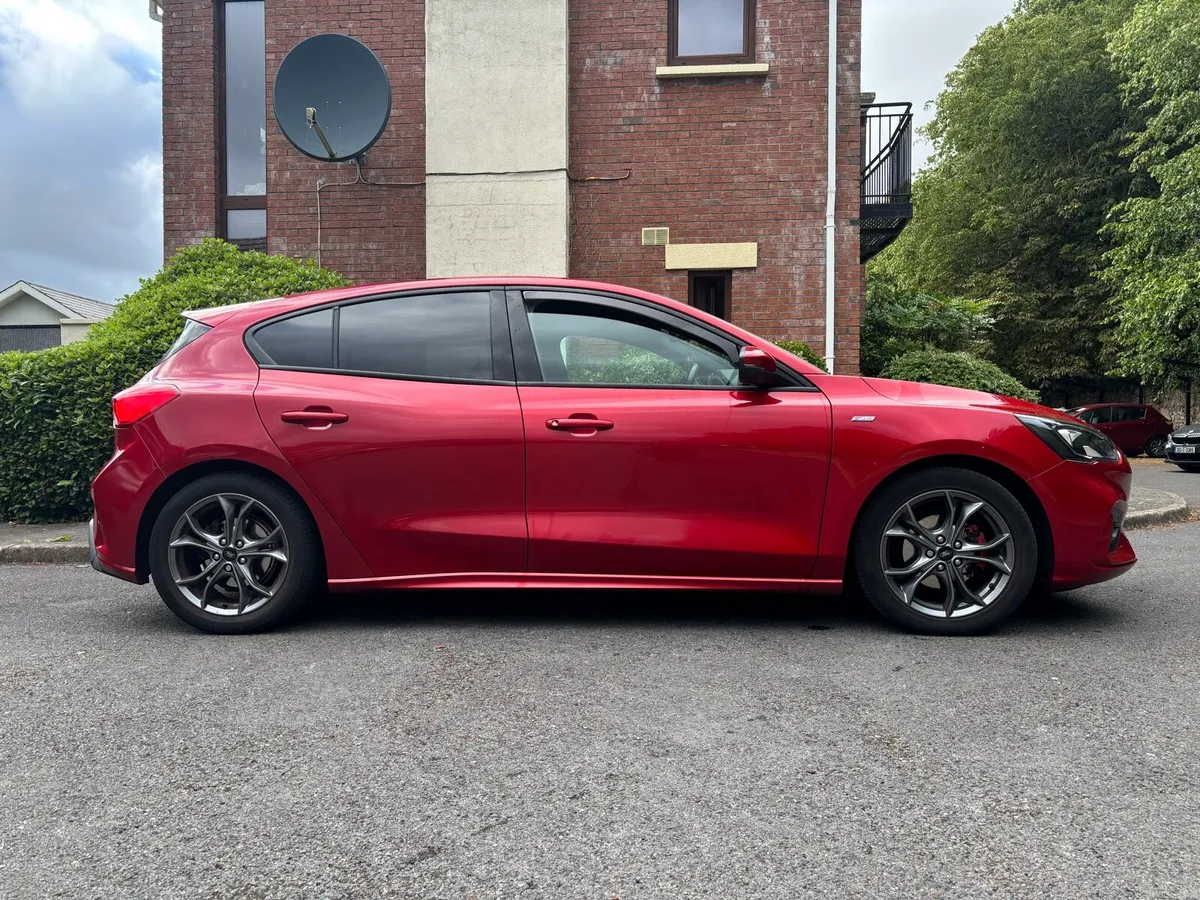 2021 Ford Focus St Line - Image 2