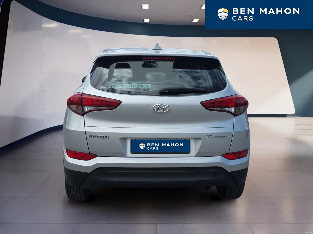 Hyundai Tucson Executive Petrol - Image 4