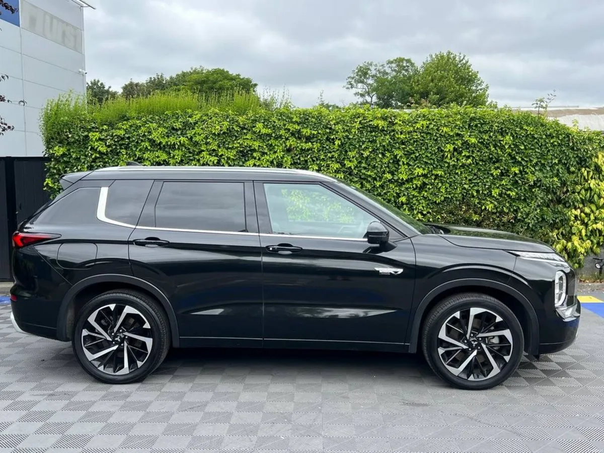 Mitsubishi Outlander 7-SEATER 2.0 HYBRID ** HUGE S - Image 3