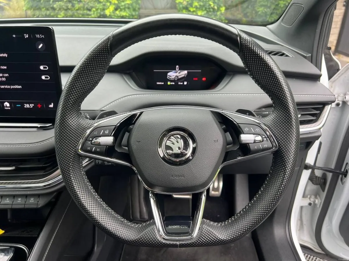 Skoda Enyaq 60 IV SPORTLINE ** BIG SPEC ** // PANO - Image 5