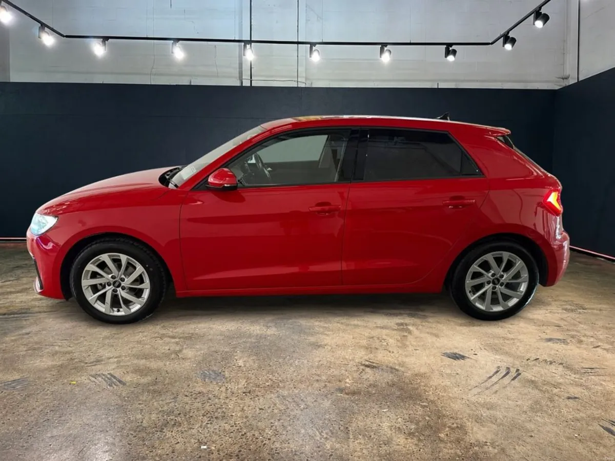Audi A1 1.0 TFSI ADVANCED AUTOMATIC - FACTORY ALLO - Image 6