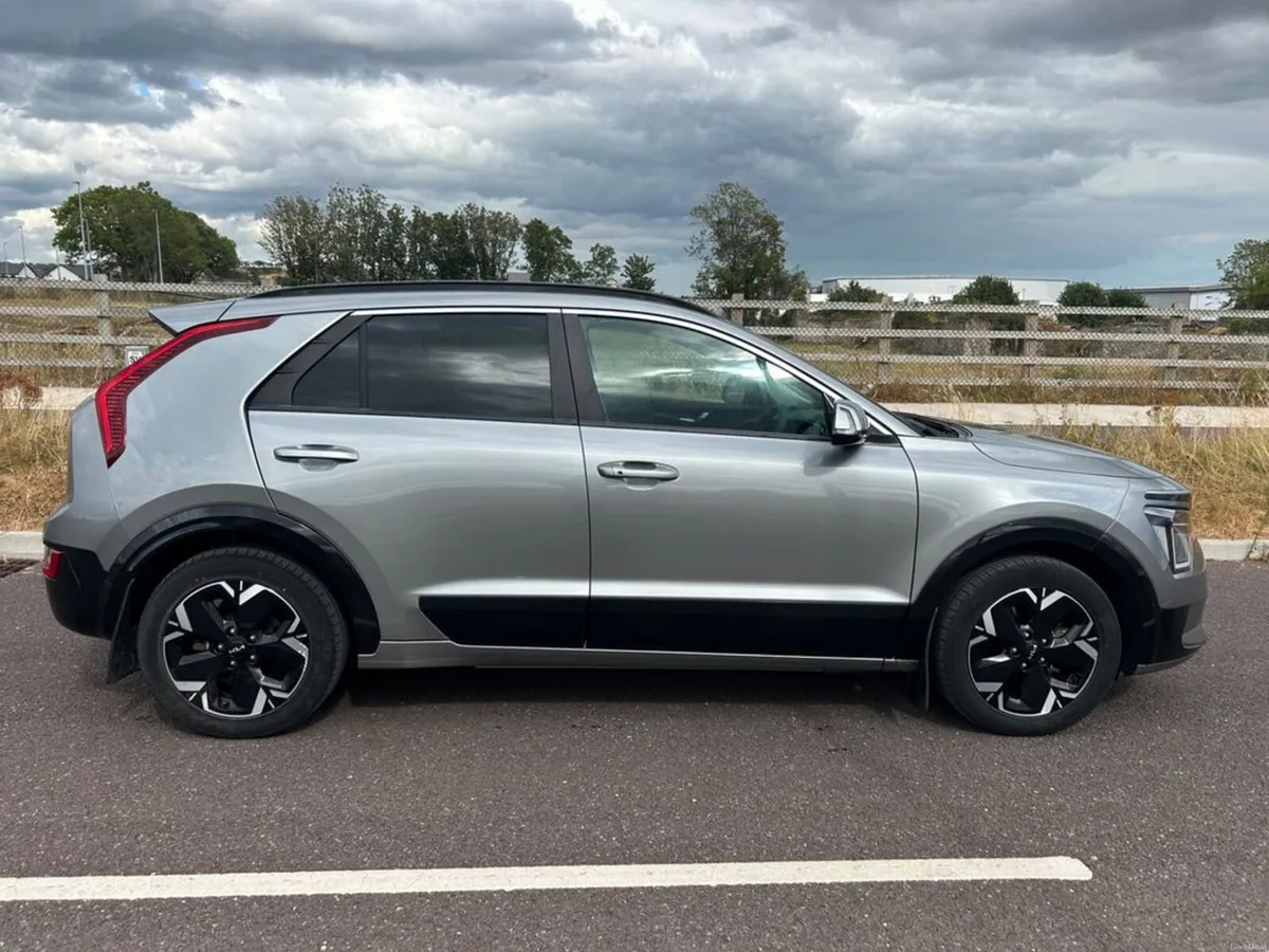 Kia e-Niro EV 64KW 1 owner from new! FSH! Over 450 - Image 2